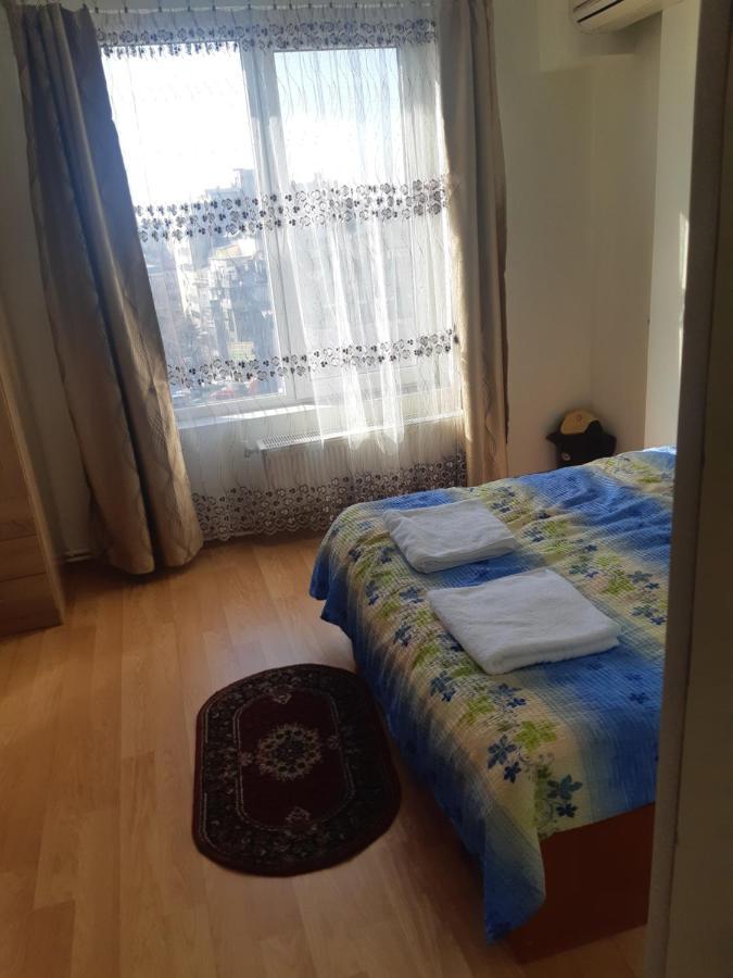 Lucian Studio Apartment Bucharest Luaran gambar